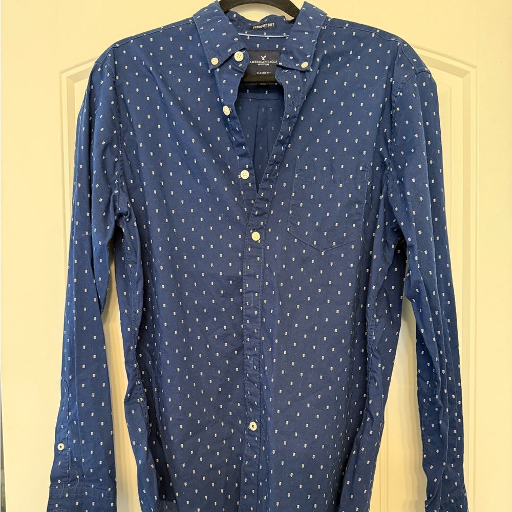 American Eagle Outfitters Navy Shirt with White Arrows